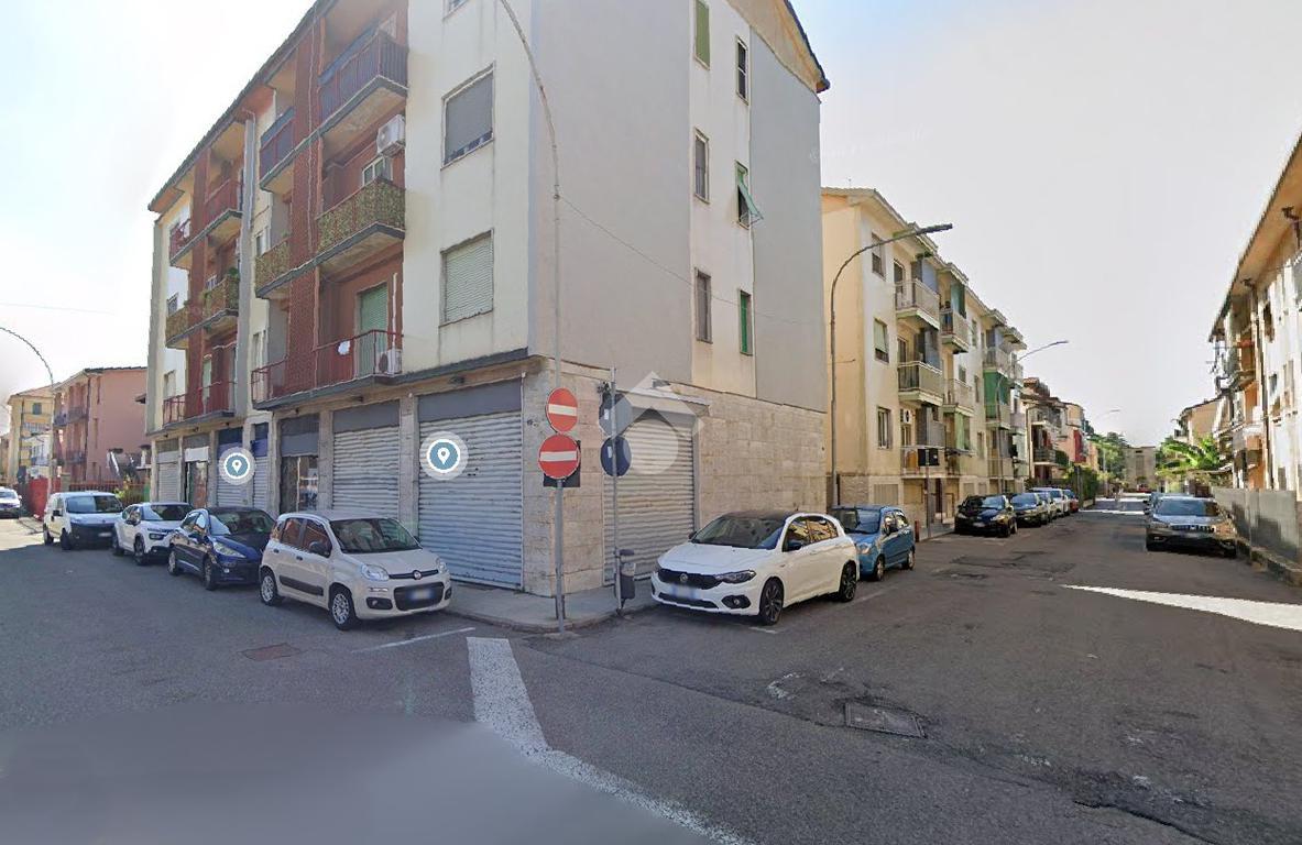Negozio in Via Giacomo Matteotti 50, Gaggiano, {3} - Foto 2