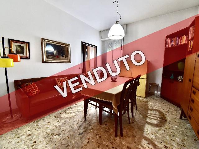 Zweizimmerwohnung in Vicolo Amedeo Avogadro 103, Caronno Pertusella - Foto 1