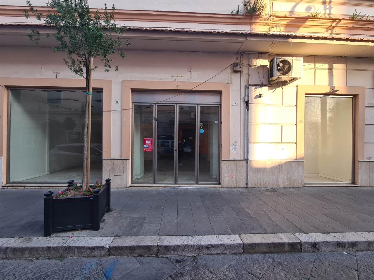 Negozio in Corso Garibaldi, Santa Maria Capua Vetere, {3} - Foto 2