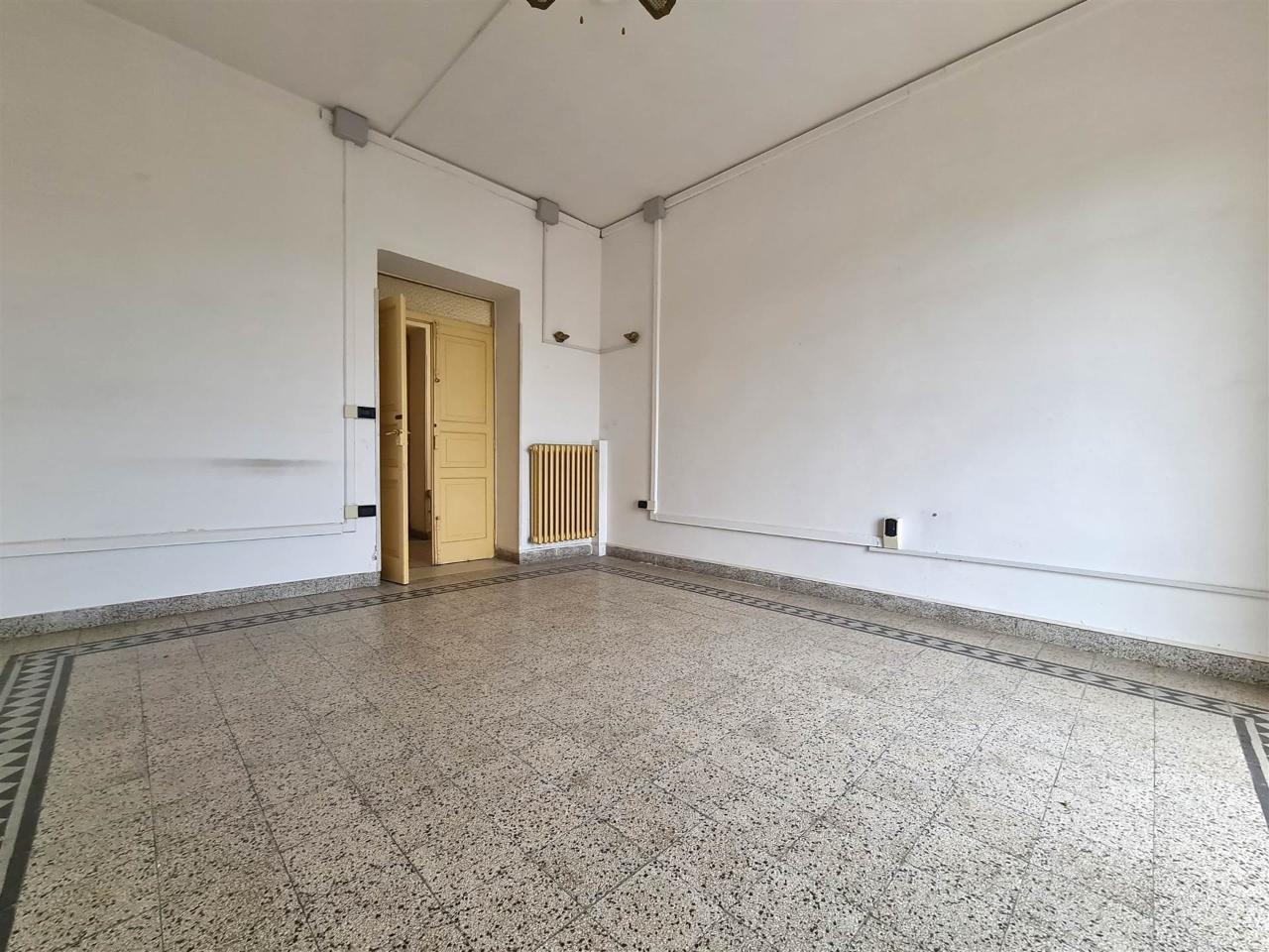 Ufficio in Via Fuori Porta Roma, Capua, {3} - Foto 2