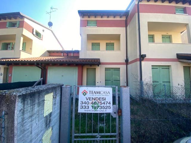 Terraced house in Via Giulio Pastore, Zenson di Piave - Photo 1