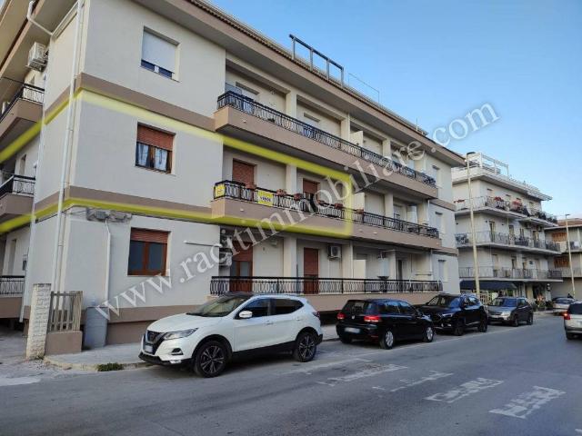 4-room flat in Via Torino 92, Pozzallo - Photo 1