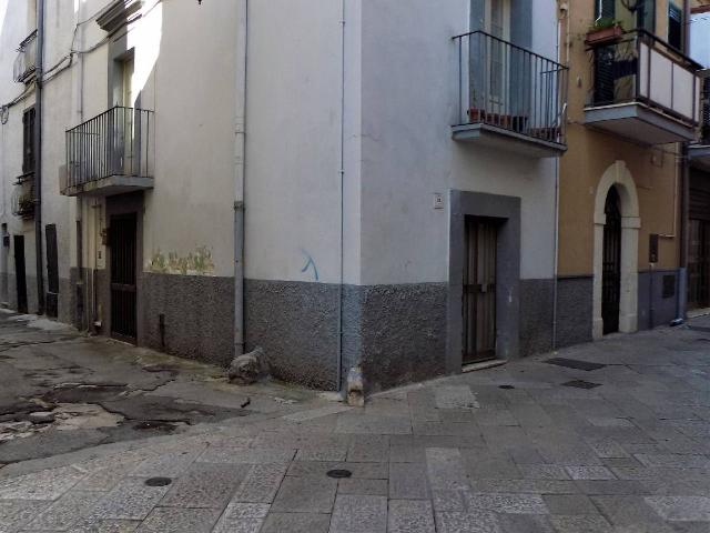 Casa indipendente in Via Nicola Abrusci 25, Acquaviva delle Fonti - Foto 1