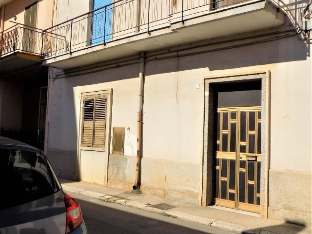 Casa indipendente in Via Martiri d'Ungheria 43, Acquaviva delle Fonti - Foto 1