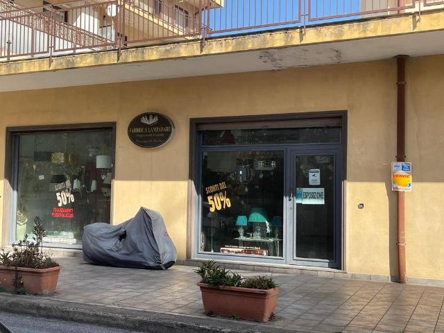 Shop in {3}, Via Consolare Valeria - Photo 1