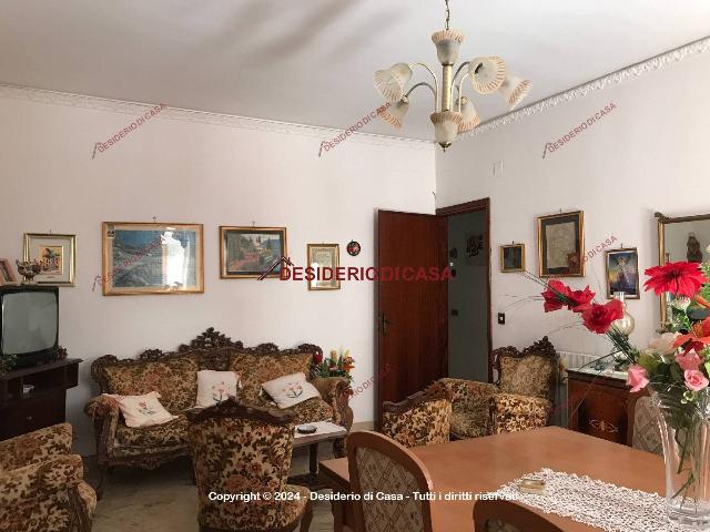 4-room flat in {3}, Via Lungarini - Photo 1