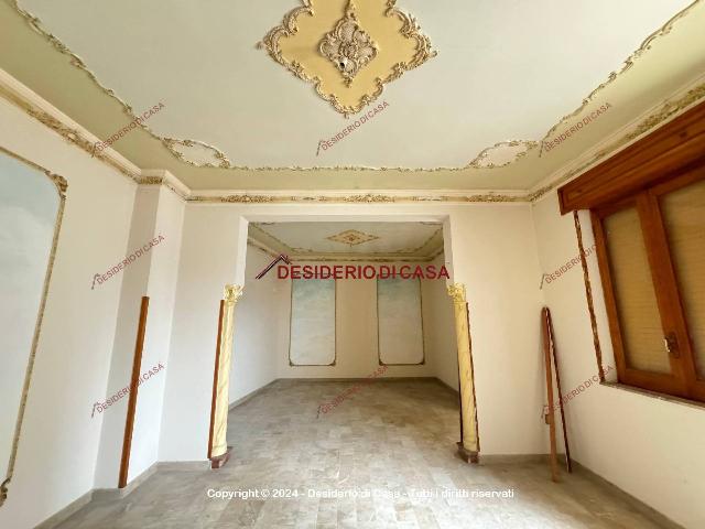 Apartament in {3}, Via Messina 5 - Photo 1