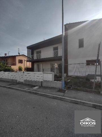 Villa a schiera in Via Longarone, Pozzolengo - Foto 1