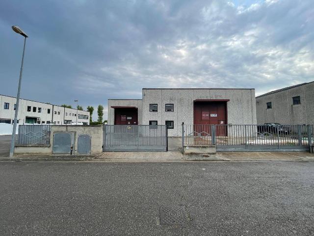 Industrial shed in Via della Botte 15, Calcinaia - Photo 1