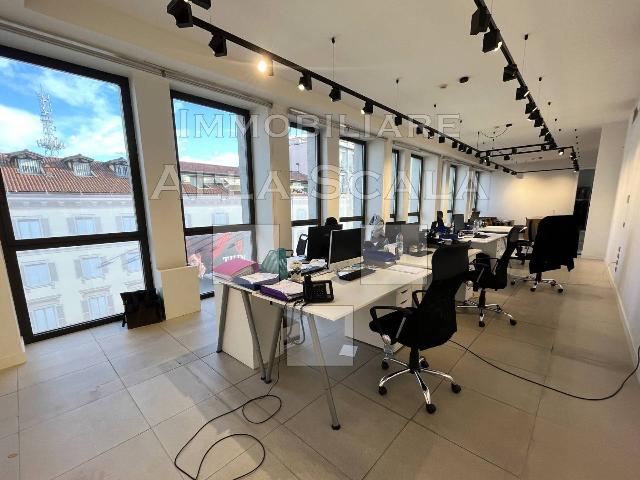 Shared office in Corso Venezia, Milano - Photo 1