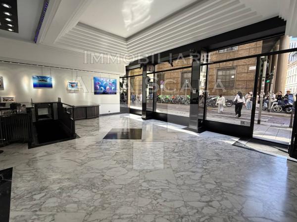 Negozio in Via Monte di Pietà, Milano, {3} - Foto 1