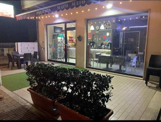 Negozio in Via Nazionale per Teramo 184, Giulianova - Foto 1