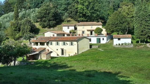 Country house or cottage, Pescia - Photo 1