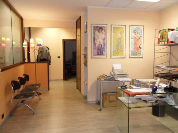 Shared office in {3}, Via Adriano Cecchetti 97 - Photo 1