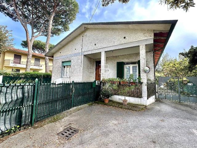 Villa in Via Pontremoli, Massa - Foto 1