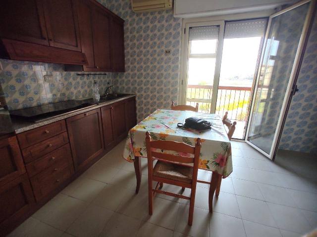 4-room flat in Via Giovanni Paolo II, Crotone - Photo 1