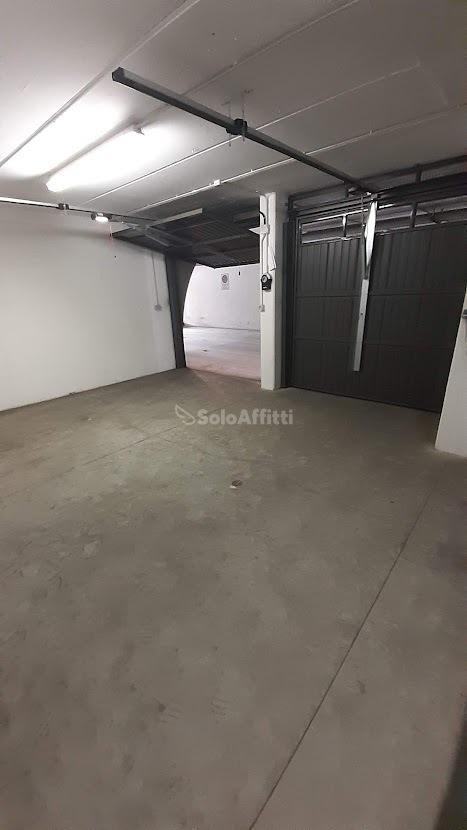 Parcheggio chiuso in Piazza Falcone E Borsellino 21, Forli', {3} - Foto 2