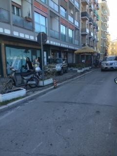 Negozio in Piazza Primo Maggio, Pescara, {3} - Foto 1