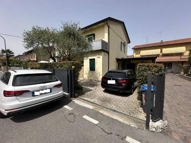 Villa in {3}, Via Giuseppe Garibaldi 1 - Foto 1