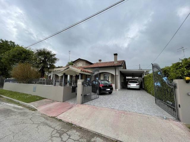 Villa in {3}, Via Giuseppe Marcuzzo 32 - Foto 1