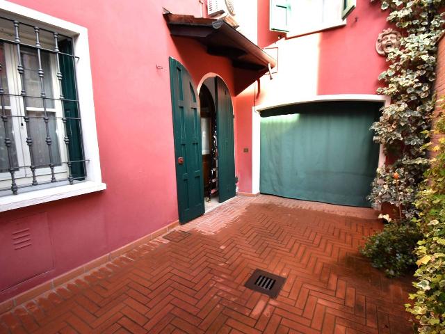 2-room flat in Via Giosuè Carducci 13, Guastalla - Photo 1