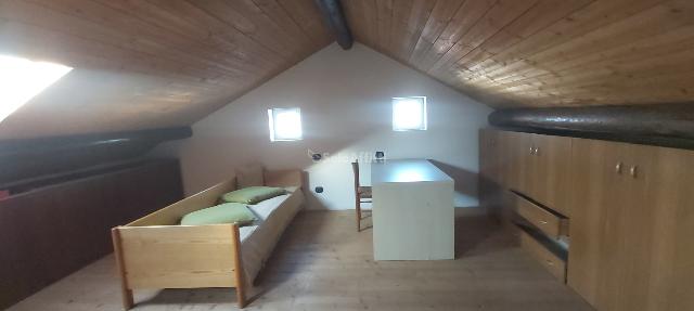 Zimmer in Wohnung in {3}, - Foto 1