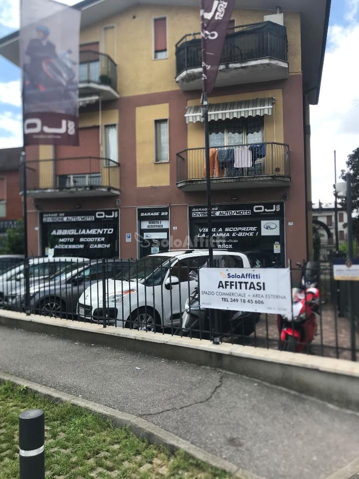 Negozio in Via Carlo Maria Maggi 30, Lesmo, {3} - Foto 1