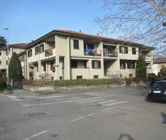 2-room flat in Via Pace 1, Mezzago - Photo 1