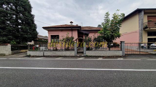 Villa in Via 1 Maggio 22, Castelletto sopra Ticino - Foto 1