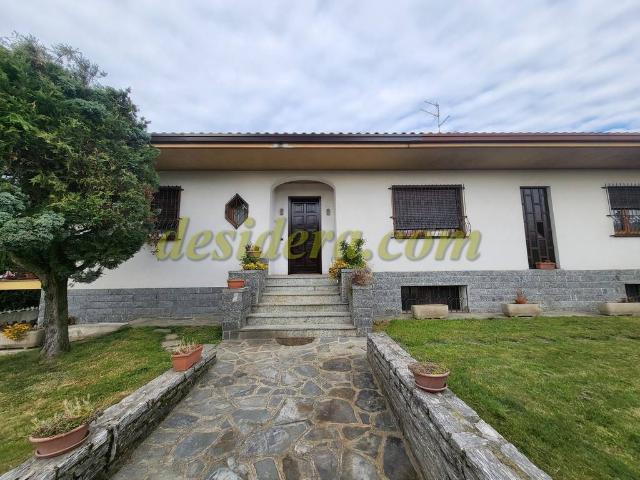 Villa in Via Leonardo da Vinci 4, Varallo Pombia - Foto 1