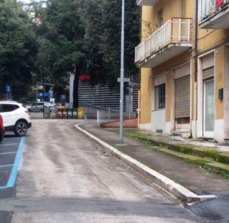 Negozio in , Macerata, {3} - Foto 1