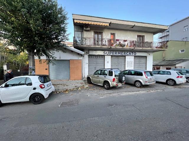 Geschäft in Via Popilia 244, Cosenza - Foto 1