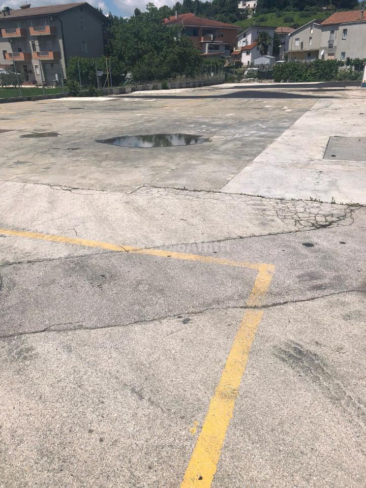 Capannone in Viale Europa , Spoltore, {3} - Foto 2