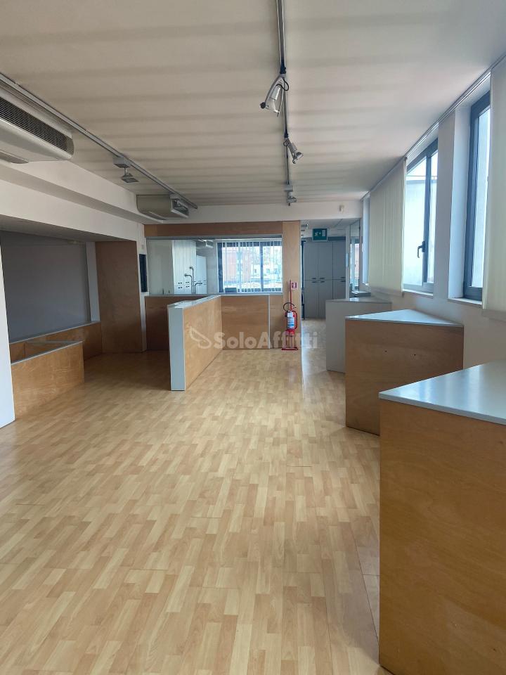 Ufficio in Viale Guglielmo Marconi, Pescara, {3} - Foto 2