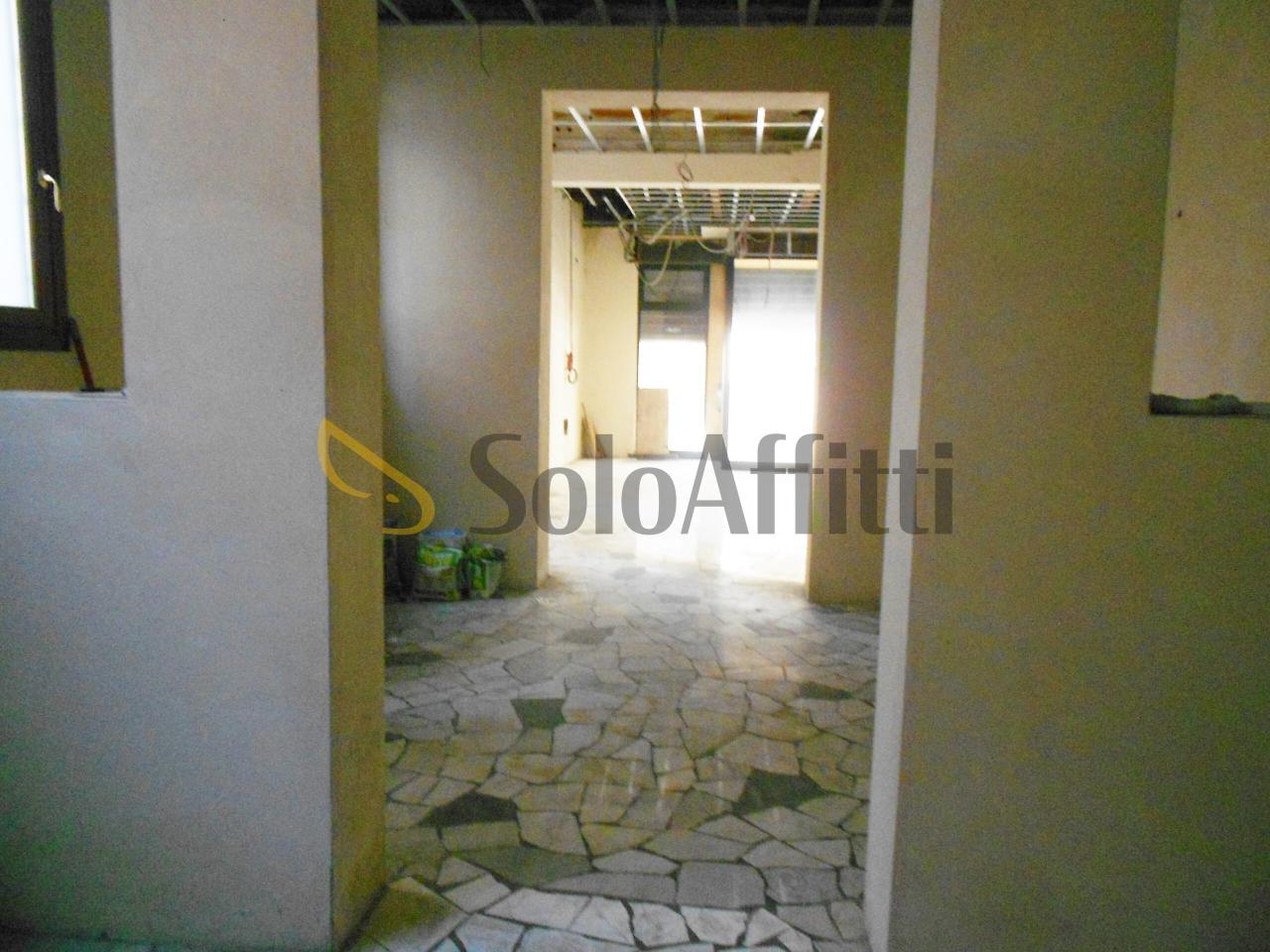 Negozio in Via Altinate, Padova, {3} - Foto 2