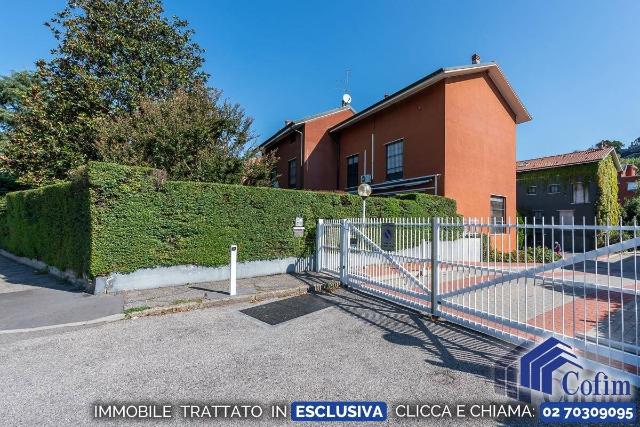 Terraced house in Via Veneto 7, Peschiera Borromeo - Photo 1