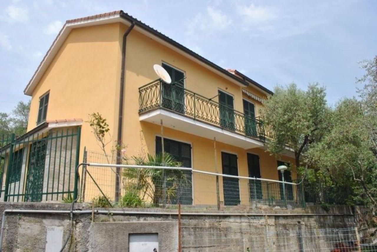 Villa in vendita a Leivi