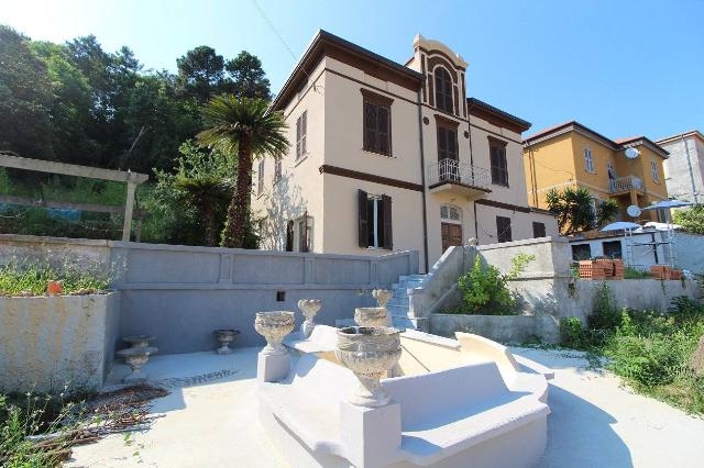 Mansion in Viale San Bartolomeo, La Spezia - Photo 1