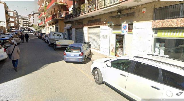 Geschäft in Via Molinella 29, Cosenza - Foto 1