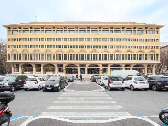 Gemeinschaftsbüro in Piazzale Luigi Sturzo, 15, Piano 3, Roma - Foto 1