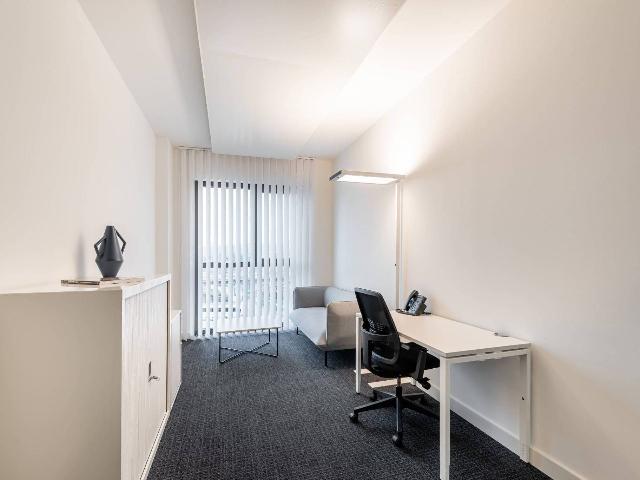 Shared office in Via Milano 10, San Donato Milanese - Photo 1