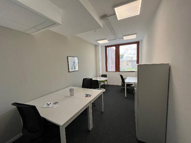 Shared office in Via Casilina 1/3, Roma - Photo 1