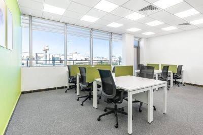 Shared office in {3}, Largo Europa 20 - Photo 1