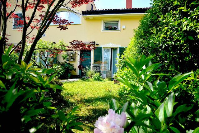 Terraced house in Via Novara, Oleggio - Photo 1