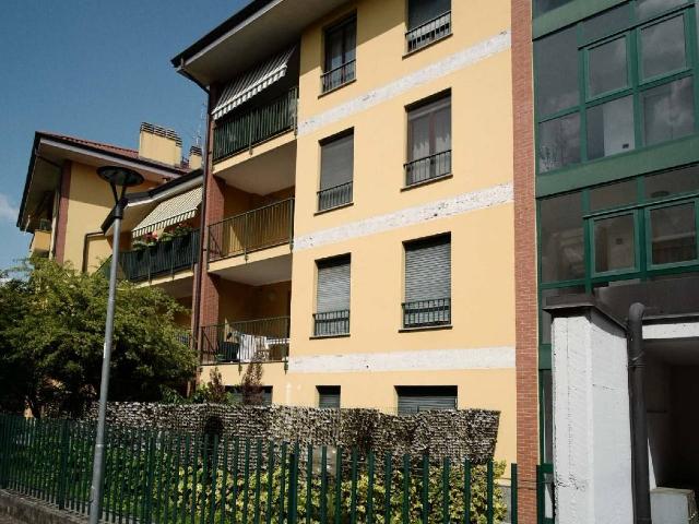 4-room flat, Castano Primo - Photo 1