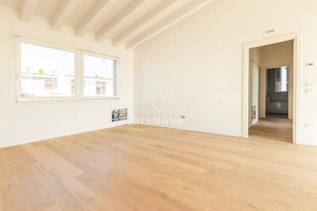 4-room flat in Via a. Rosmini, Bassano del Grappa - Photo 1