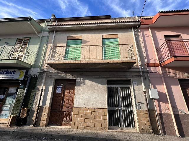 Detached house in Via Case Nuove 26, Barcellona Pozzo di Gotto - Photo 1