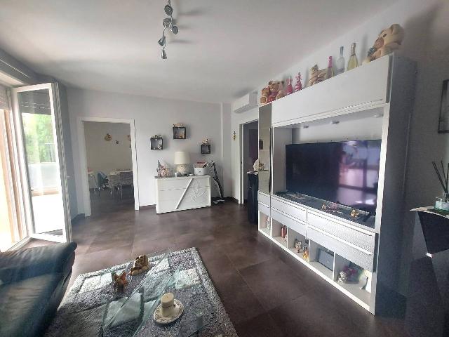 3-room flat in Piazza Vittoriano Cimmarrusti 23/B, Adelfia - Photo 1