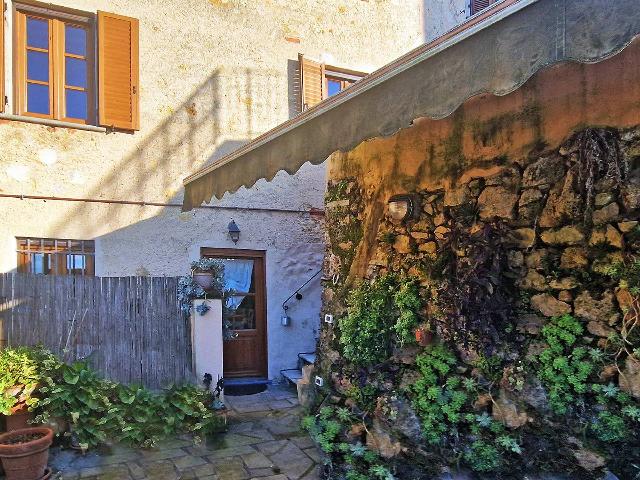 Detached house in Via Nespolo, Pietrasanta - Photo 1