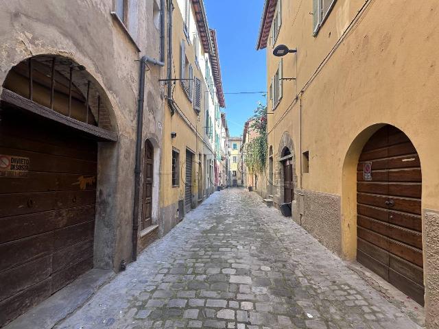 Trilocale in Via della Rotonda, 17, Città di Castello - Foto 1